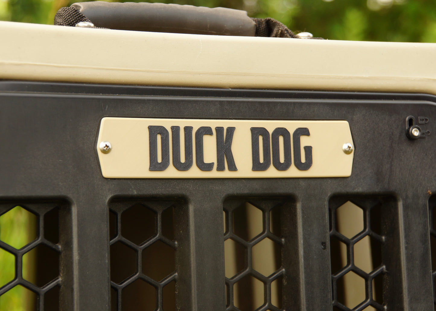 Gunner Kennel logo plate