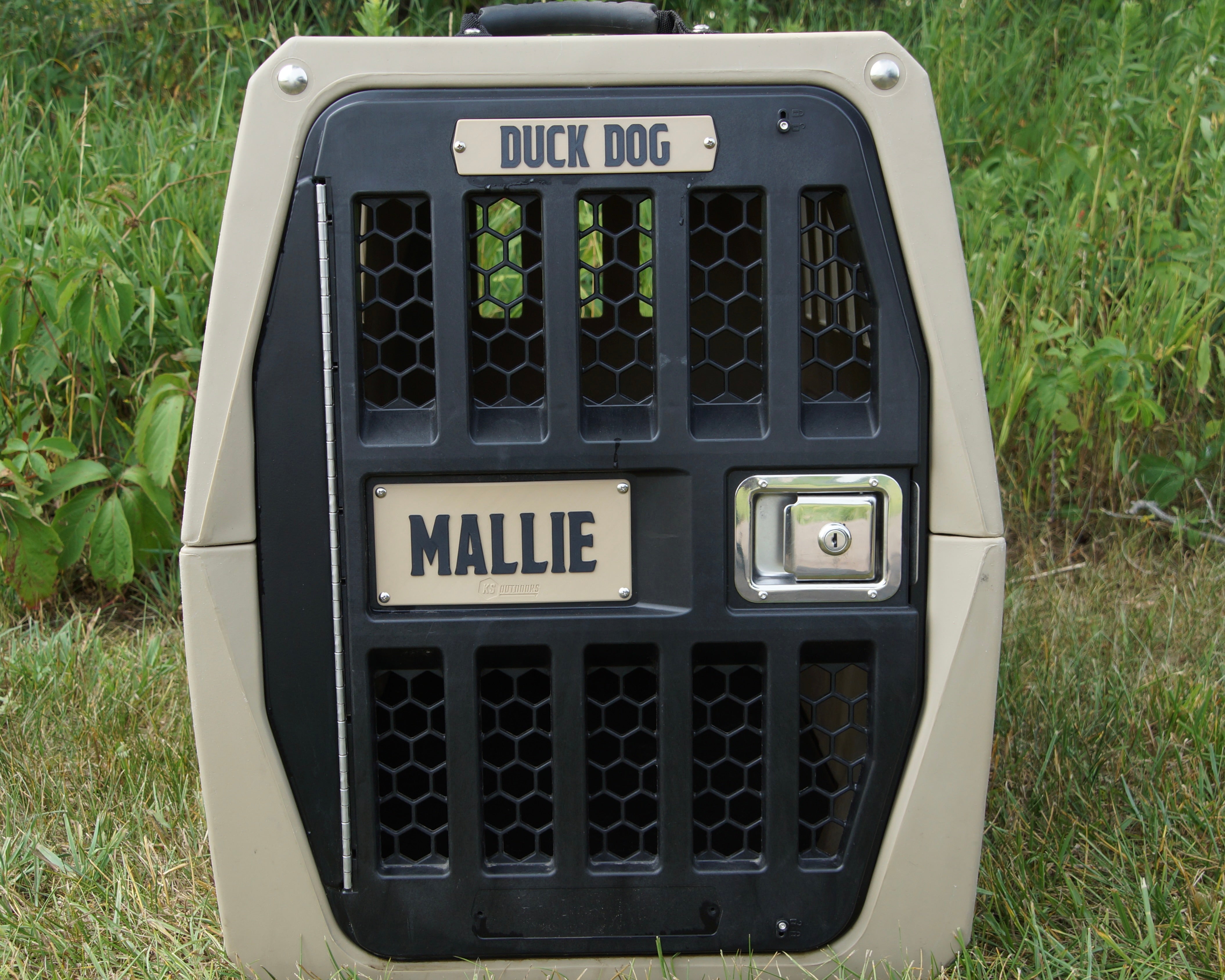 Kennel name hot sale plates